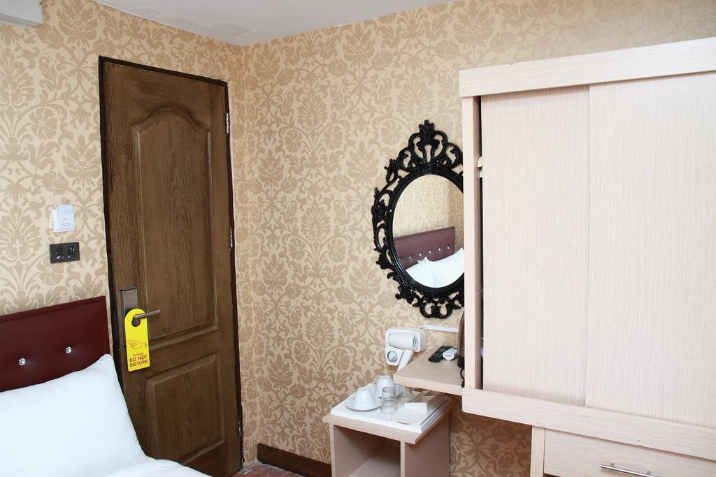 Harrys Suite Hotel バンコク都 部屋 写真