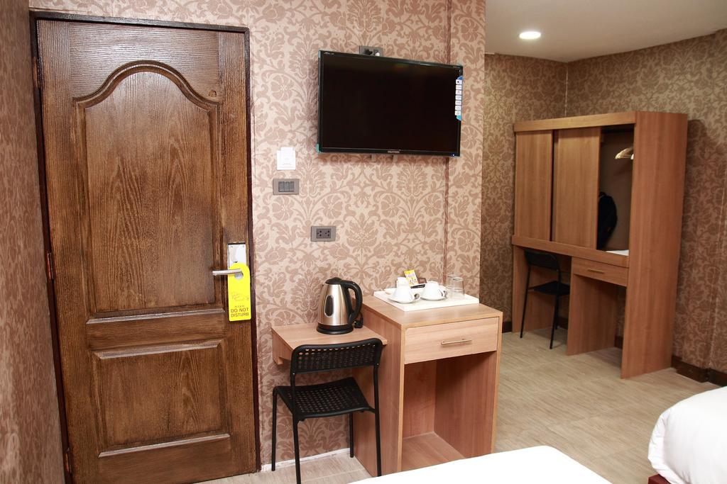 Harrys Suite Hotel バンコク都 部屋 写真