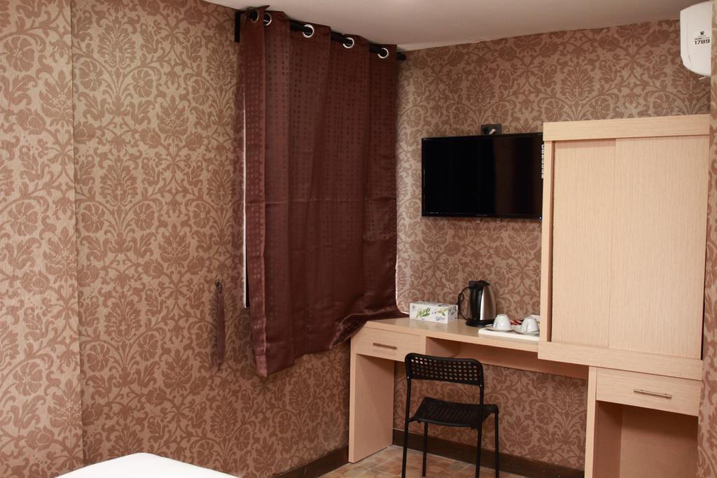 Harrys Suite Hotel バンコク都 部屋 写真