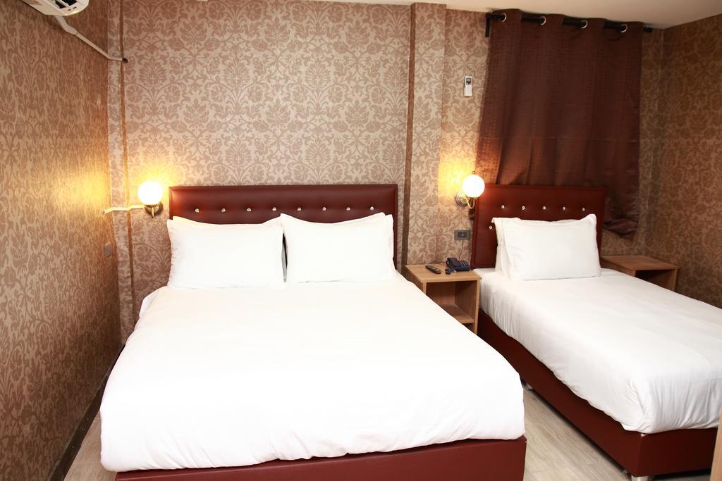 Harrys Suite Hotel バンコク都 部屋 写真