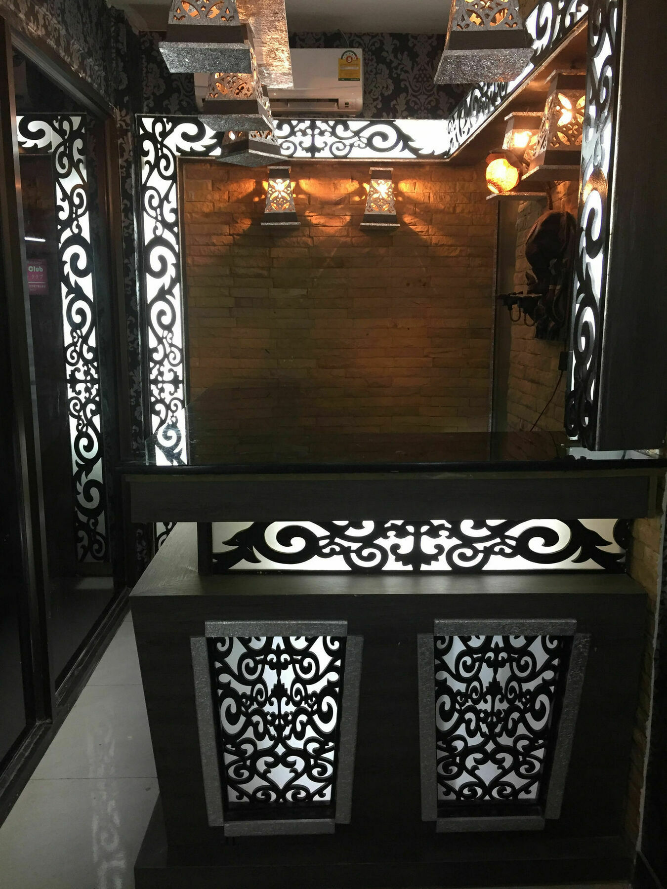 Harrys Suite Hotel バンコク都 エクステリア 写真